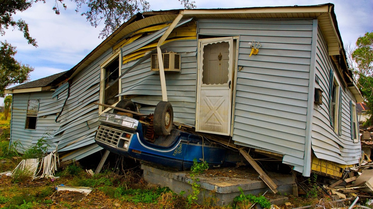 When Mother Nature Calls: 5 Items You Need In A Disaster Kit
