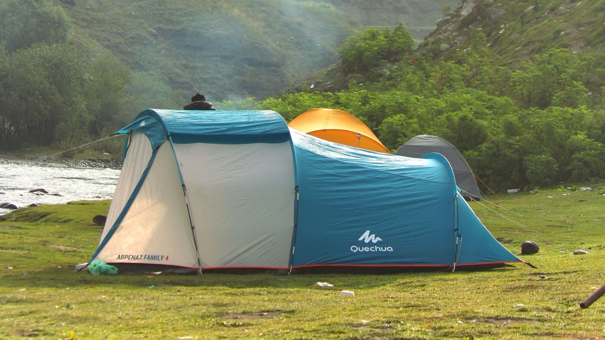 5 Ways To Keep Bugs Out Of Your Tent When You're Camping